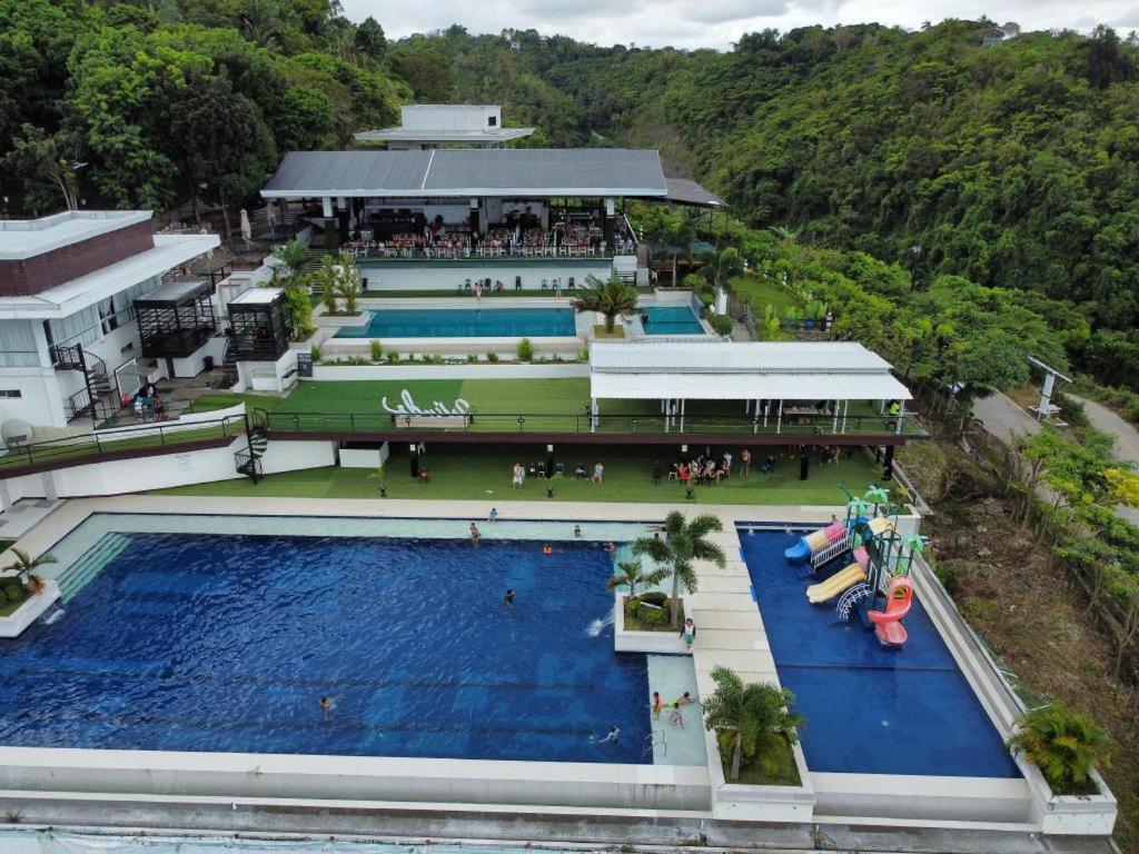 Ultra Winds Mountain Resort (Adults Only) Cagayan de Oro Exterior photo