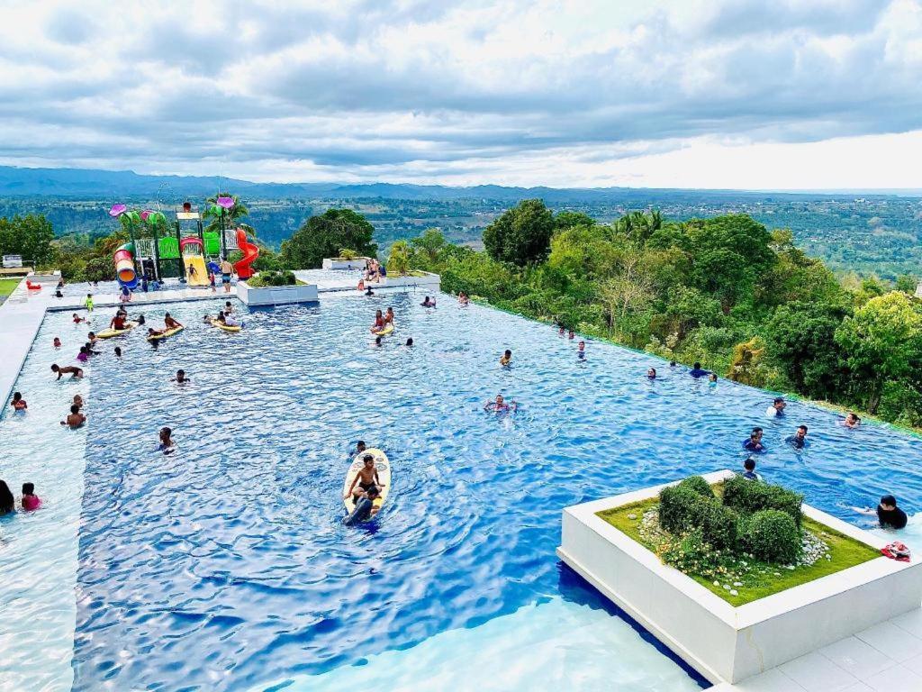 Ultra Winds Mountain Resort (Adults Only) Cagayan de Oro Exterior photo
